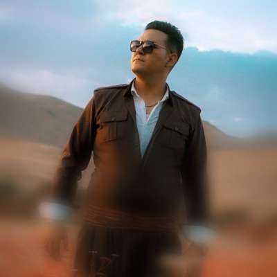 فرشید طاووس زاد پری